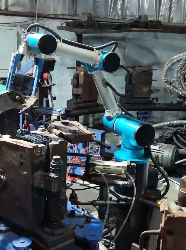 R3T-01: robot công nghiệp tải 1KG
